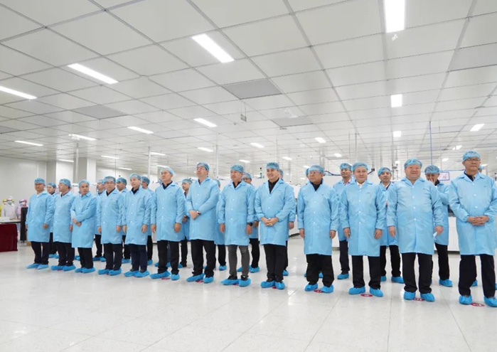 月搏集团光伏（酒泉基地）4.8GW高效异质结电池首线成功投产